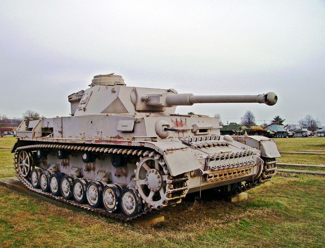 Sherman M4 hay T-34 moi la chien xa tot nhat The chien thu II?-Hinh-6
