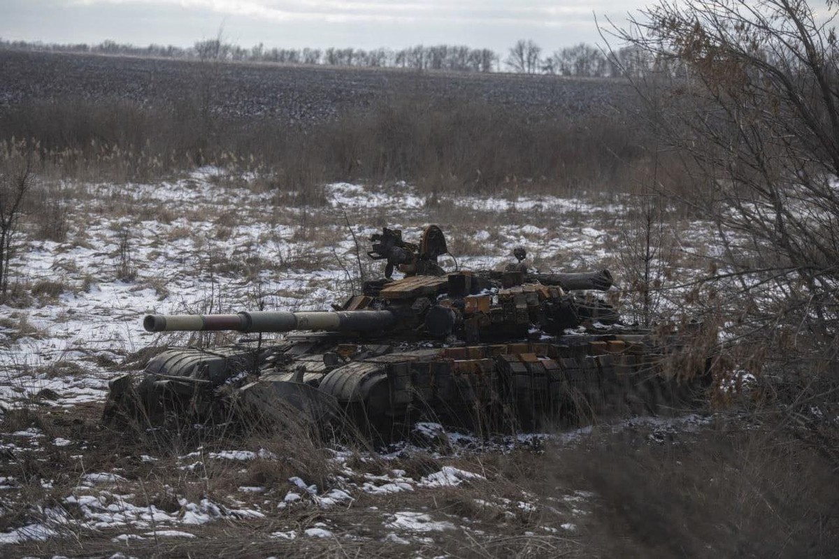 Can canh xe tang T-64BV cua Quan doi Ukraine bi tieu diet gan Severodonetsk!-Hinh-2