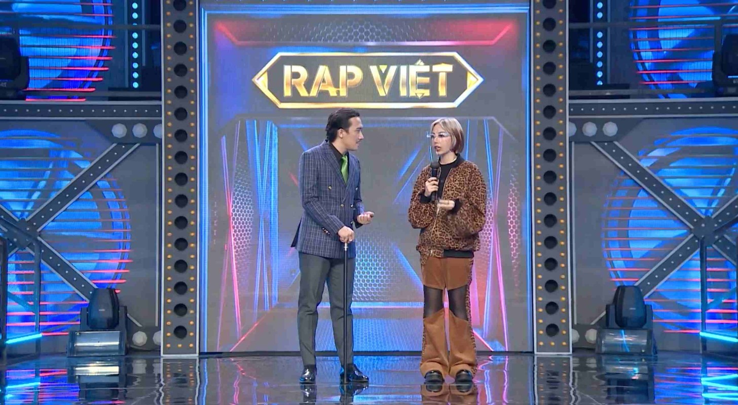 Hien tuong mang Mai Am Nhac bat ngo “to” ekip Rap Viet-Hinh-4