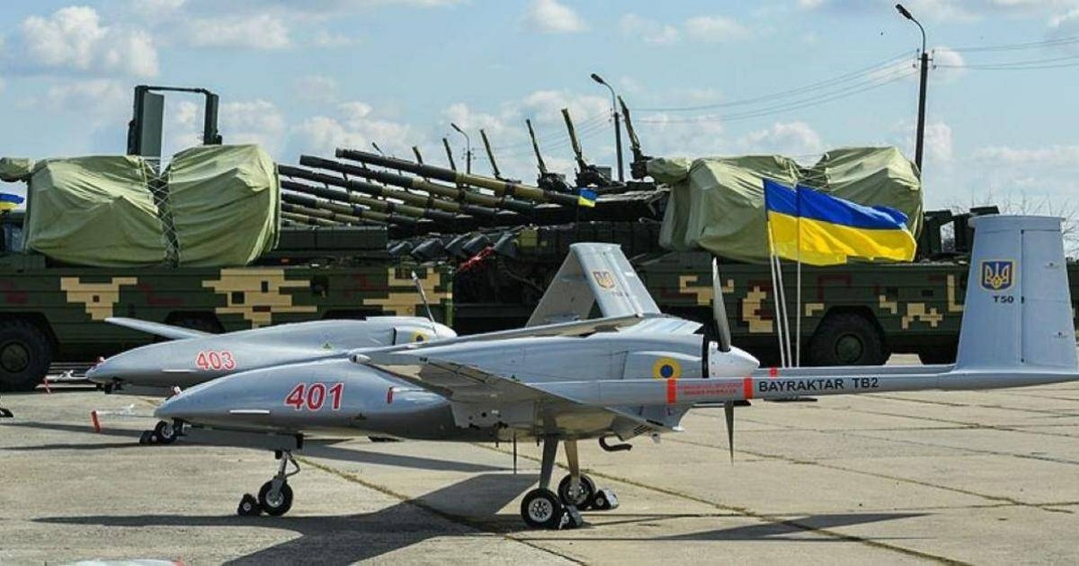 Bo truong Quoc phong Ukraine ra lenh tan cong Donbass bang UAV TB2-Hinh-2