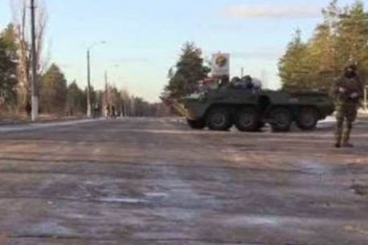 83 xe tang cua phe ly khai buoc Ukraine phai lui quan-Hinh-9