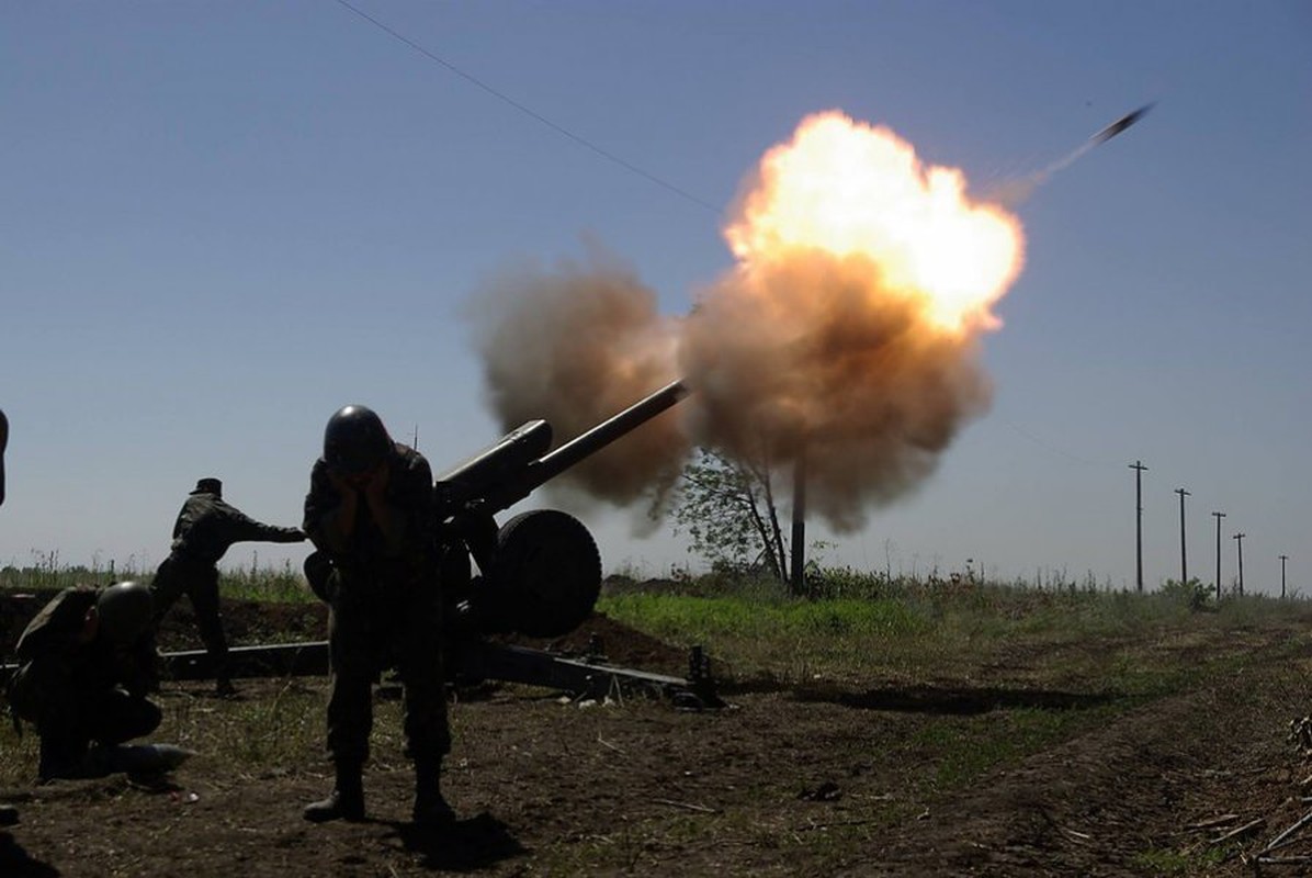 Nong: Donetsk va Lugansk vua hung con mua dan phao cua Ukraine-Hinh-15