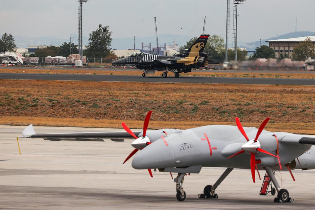 Nong: Dan quan ly khai biet cach khac che UAV cua Ukraine-Hinh-11