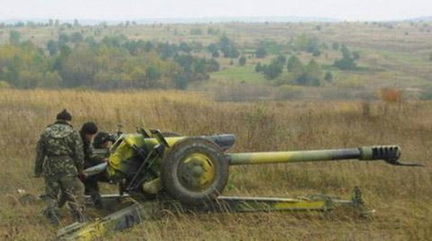 Nong: Dan quan ly khai ep UAV cua Quan doi Ukraine ha canh-Hinh-9