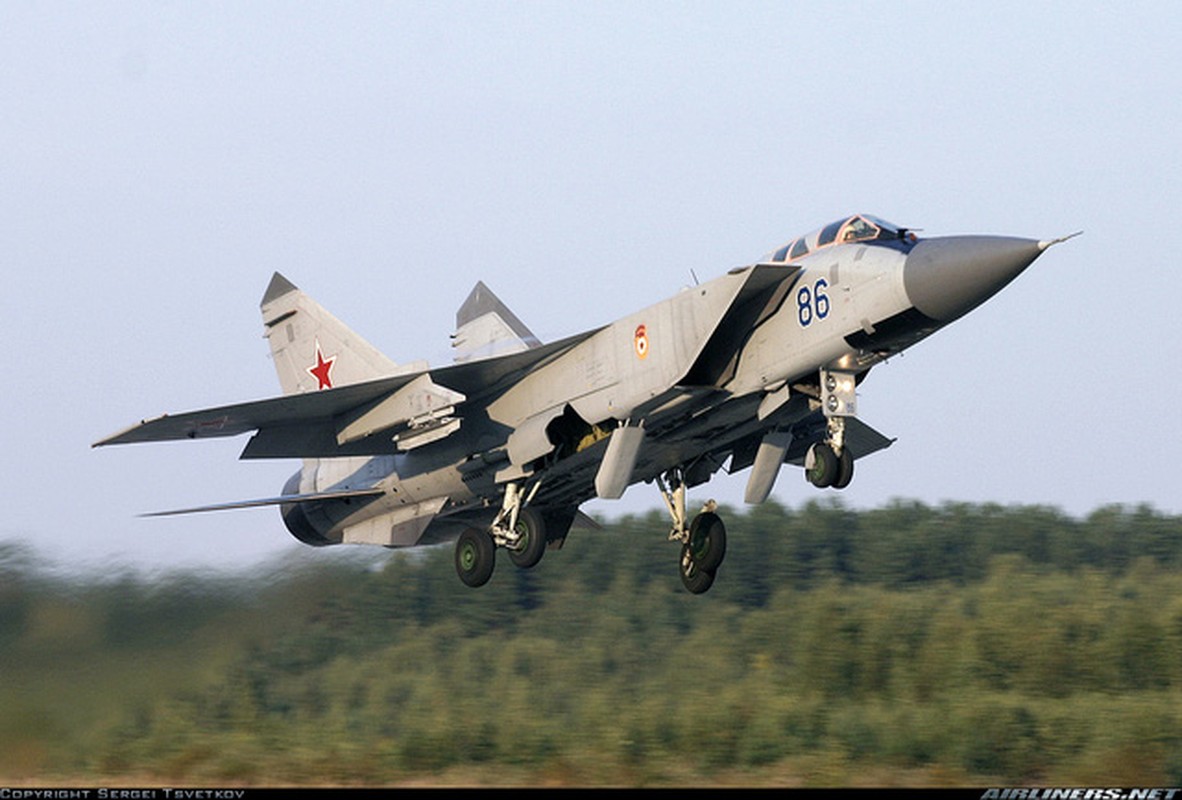Tiem kich MiG-31 cua Nga duoc hien dai hoa len tam “sieu danh chan”-Hinh-7