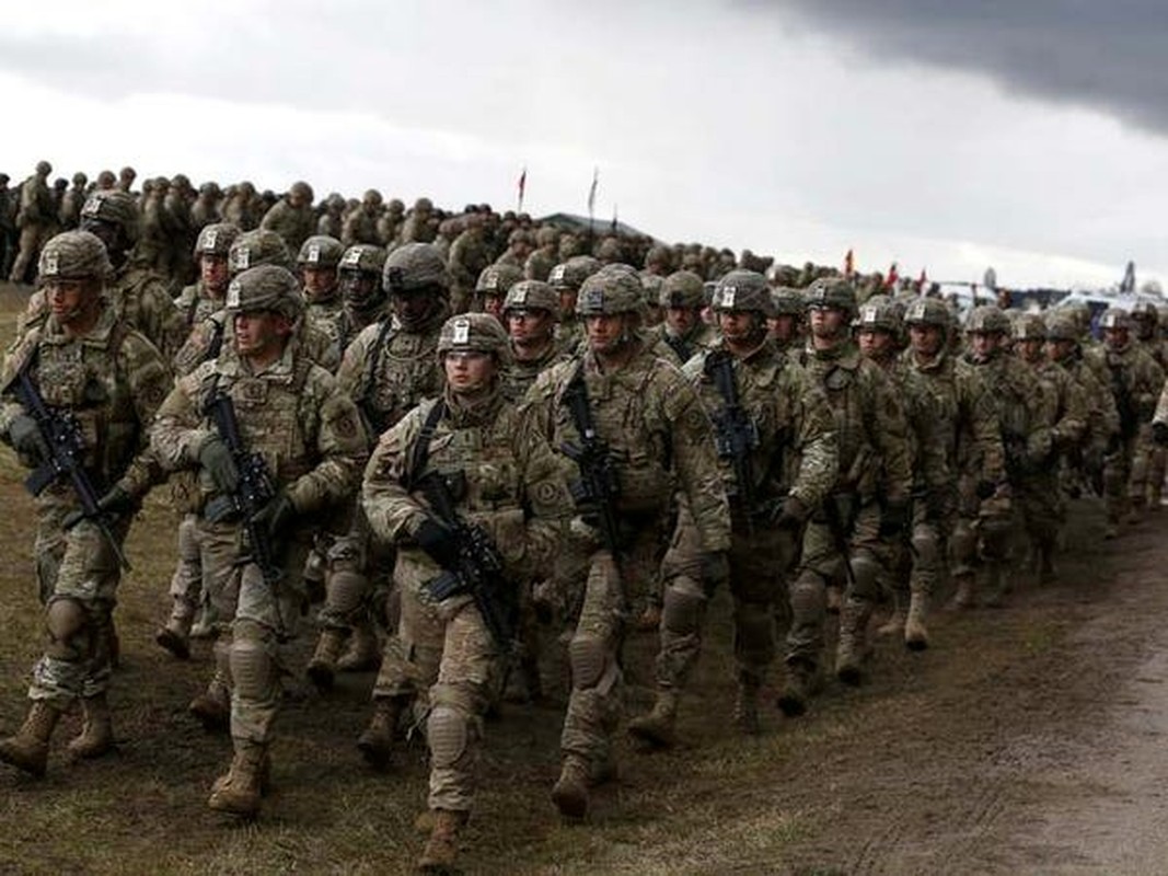Nong: NATO tuyen bo dua 40 nghin quan den Ukraine, chien tranh can ke-Hinh-17
