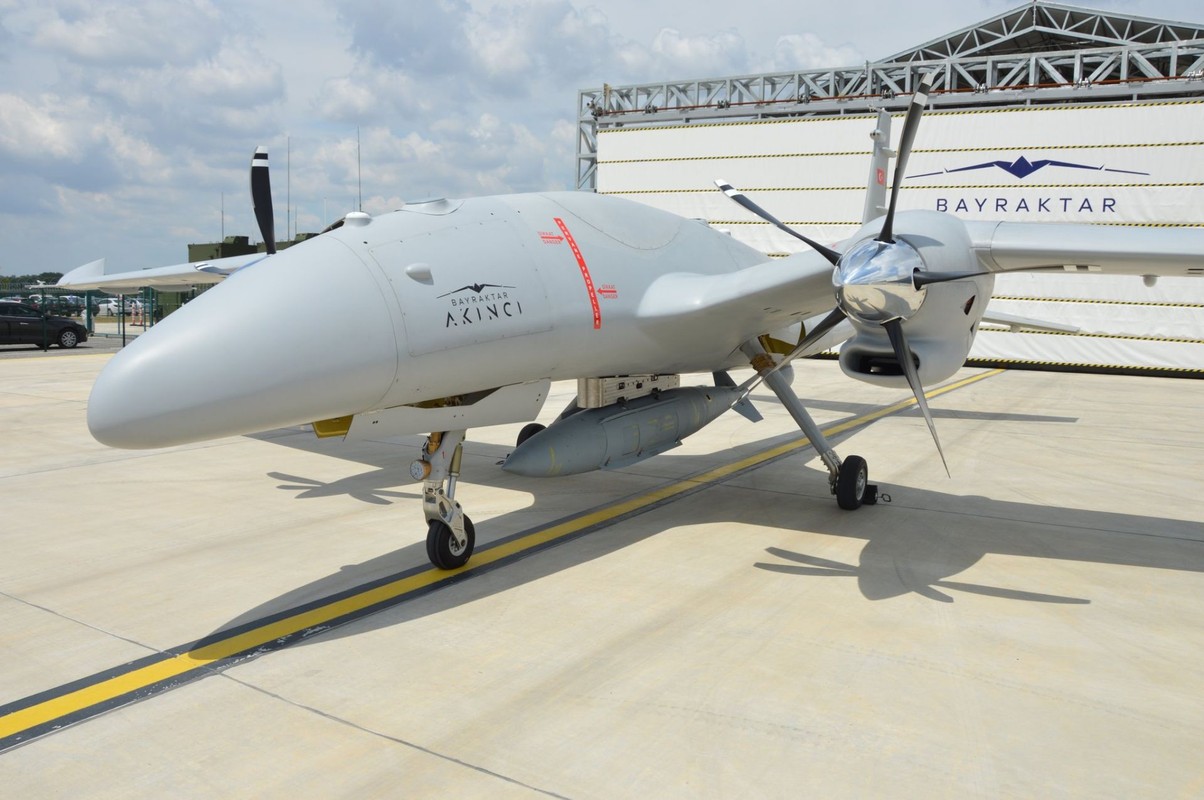 Nong: Cang thang Ukraine leo thang, Kiev chuan bi tung them UAV vao tran-Hinh-8