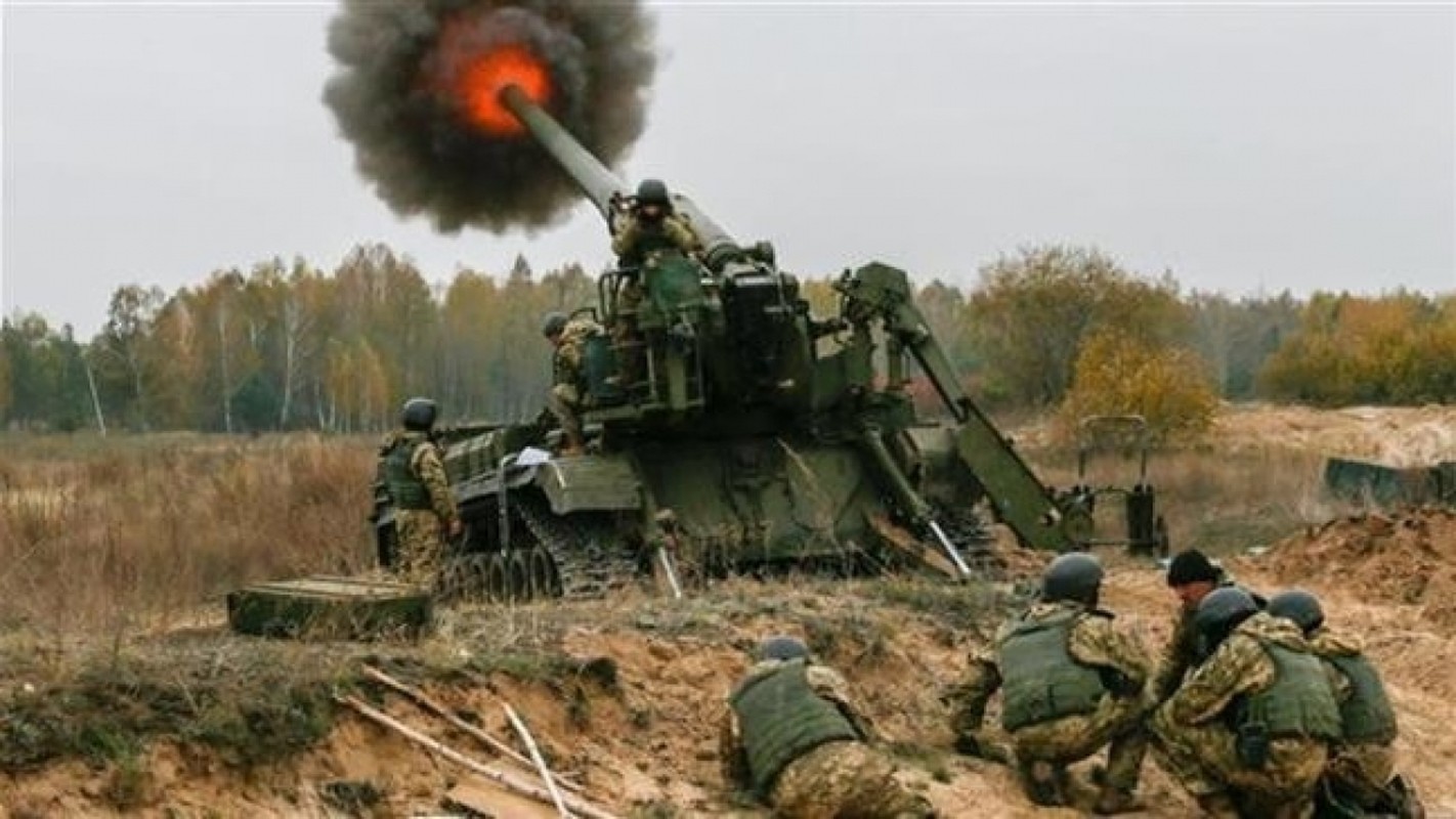 Nong: Neu Ukraine tan cong Donbass, Nga se can thiep bang vu luc-Hinh-8
