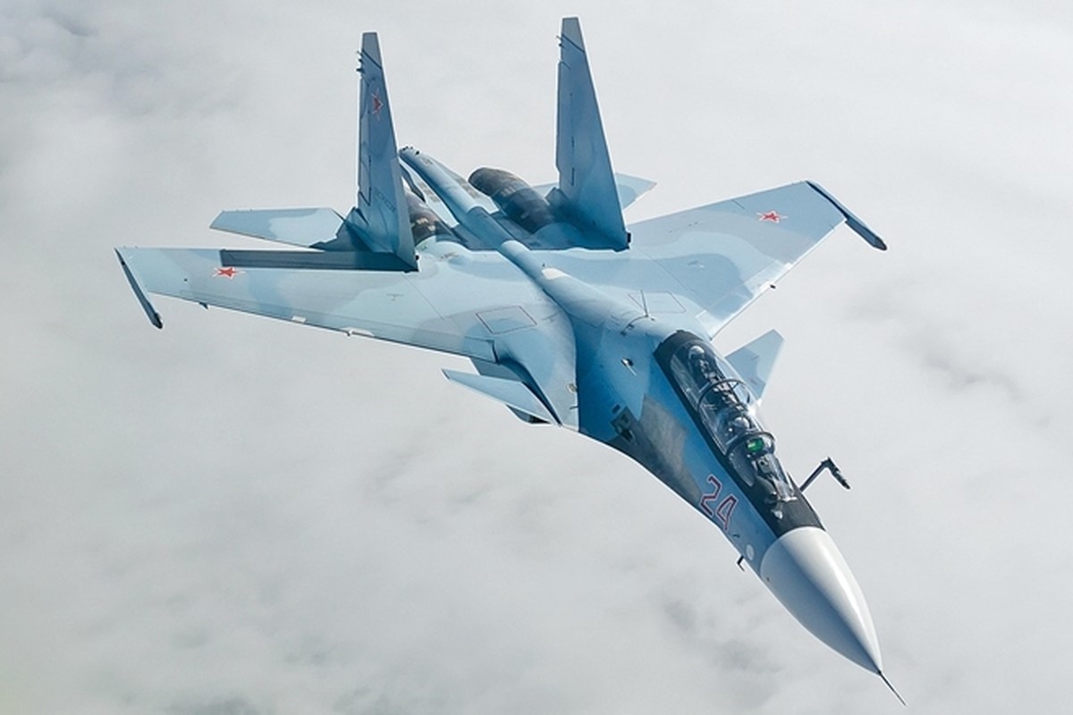 Tiem kich Su-30SM phat hien may bay NATO trong khong phan Ukraine-Hinh-2