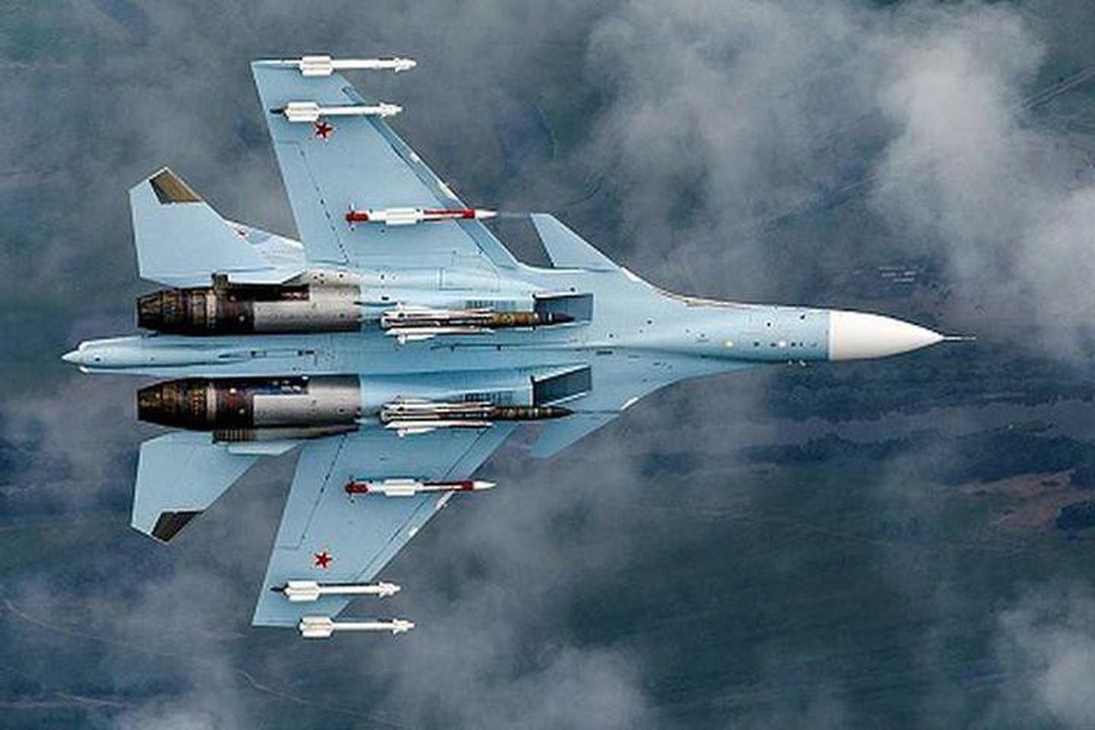 Tiem kich Su-30SM phat hien may bay NATO trong khong phan Ukraine-Hinh-7