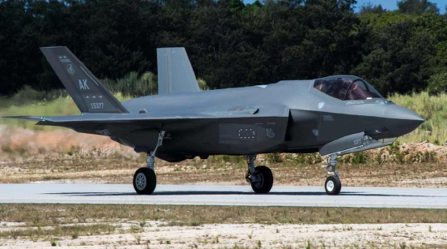 UAE bo F-35, chien dau co tang hinh nao la ung vien thay the?