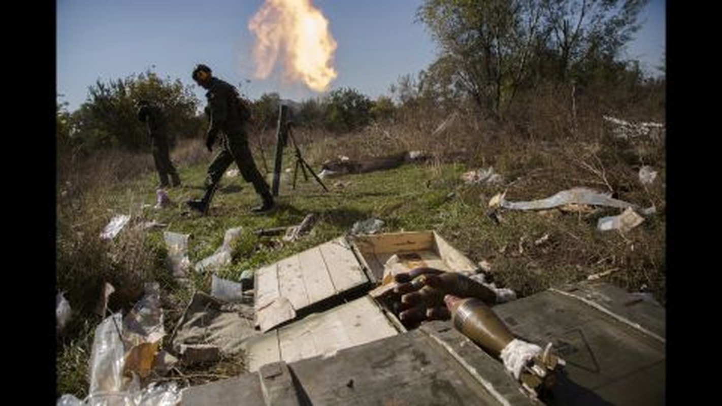 Xung dot bung phat: Donetsk hung chiu phao kich lon cua Ukraine-Hinh-5