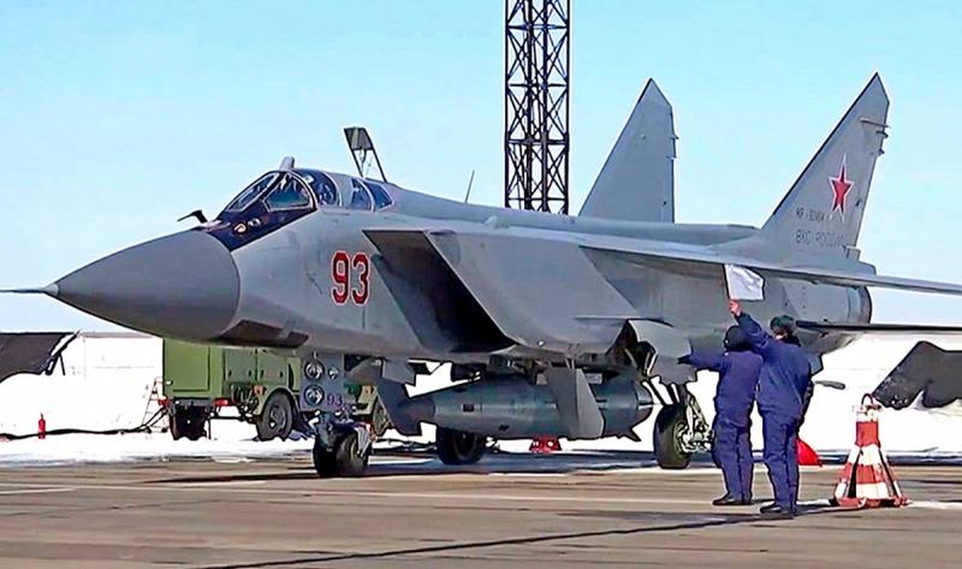 Nga - Ukraine ha nhiet, MiG-31K trien khai o Syria, F-22 cho san-Hinh-13