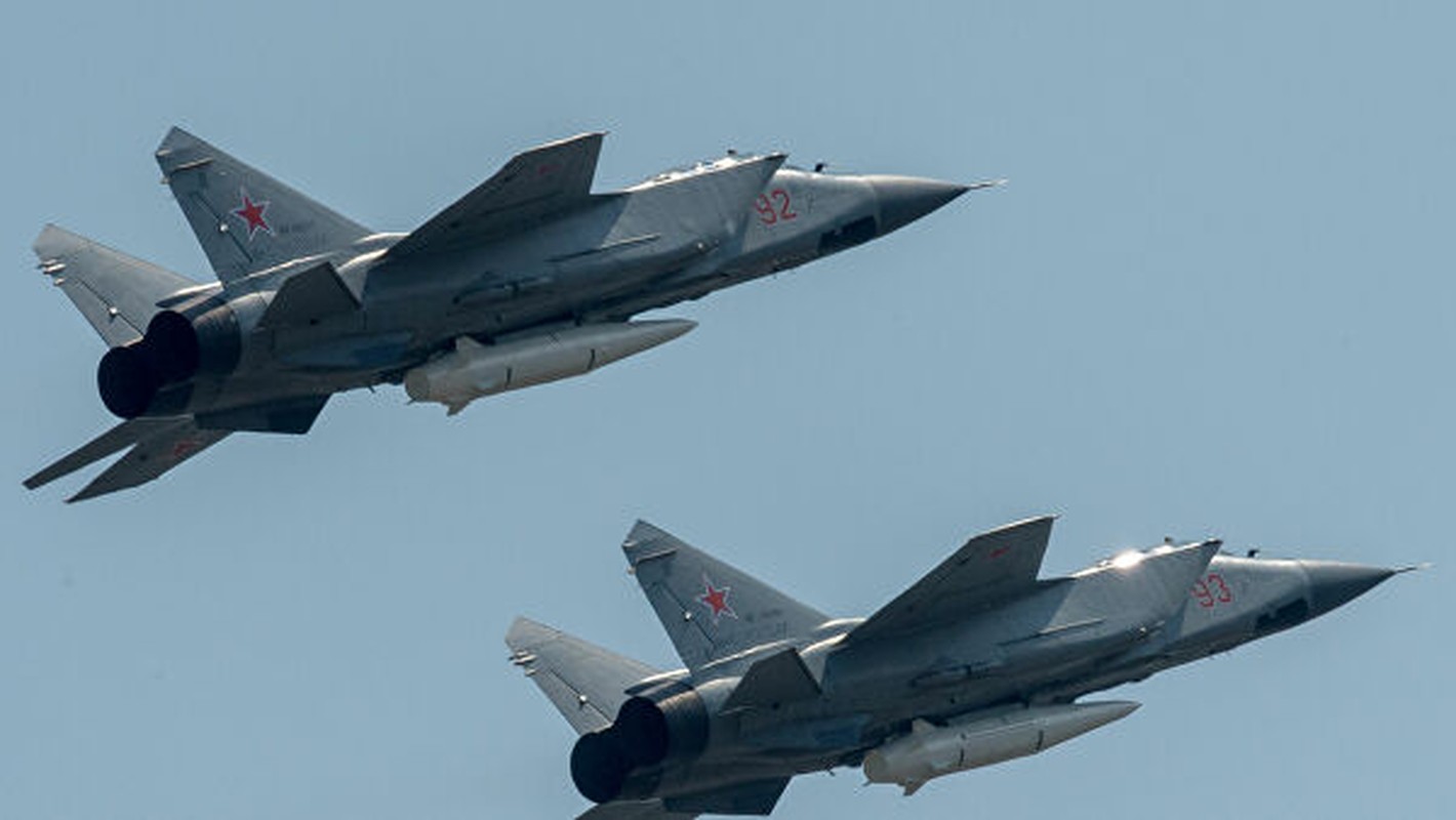 Nga - Ukraine ha nhiet, MiG-31K trien khai o Syria, F-22 cho san-Hinh-16