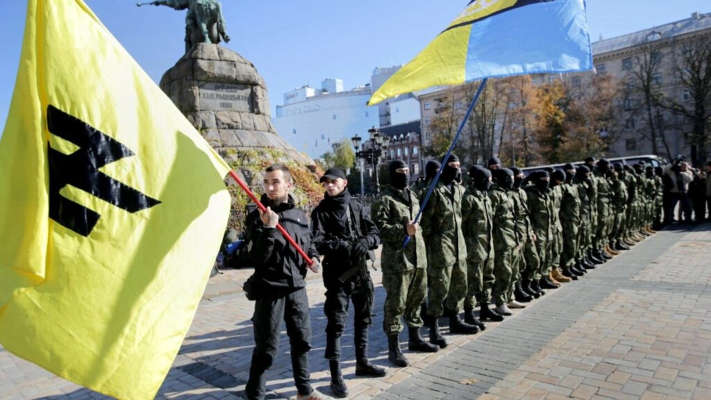 Chien su ngay cang ac liet, tieu doan Azov bi don vao duong cung!-Hinh-10