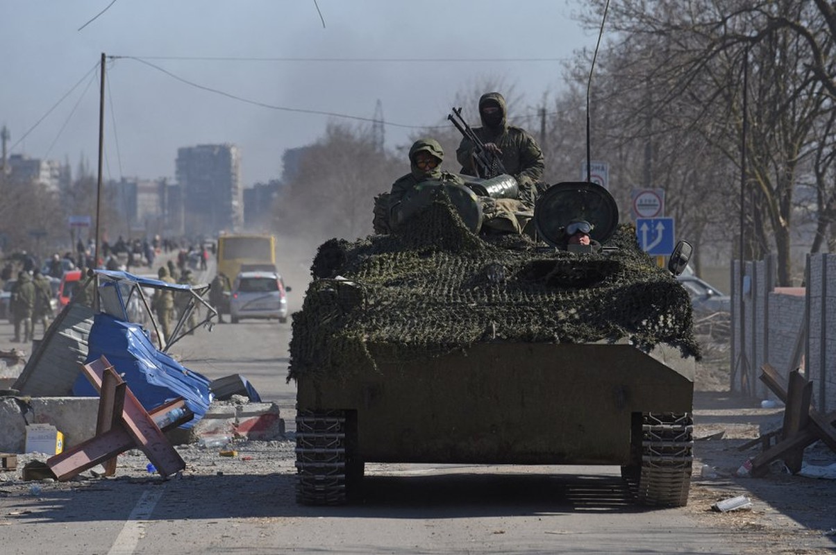 Quan Nga kiem soat 80% Mariupol; si quan Ukraine ra ngu hang loat-Hinh-6