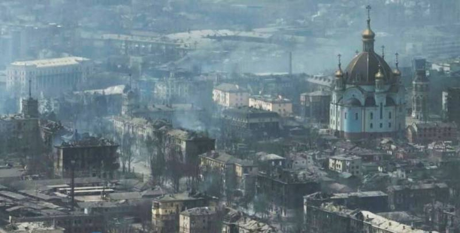 Quan Nga kiem soat 80% Mariupol; si quan Ukraine ra ngu hang loat