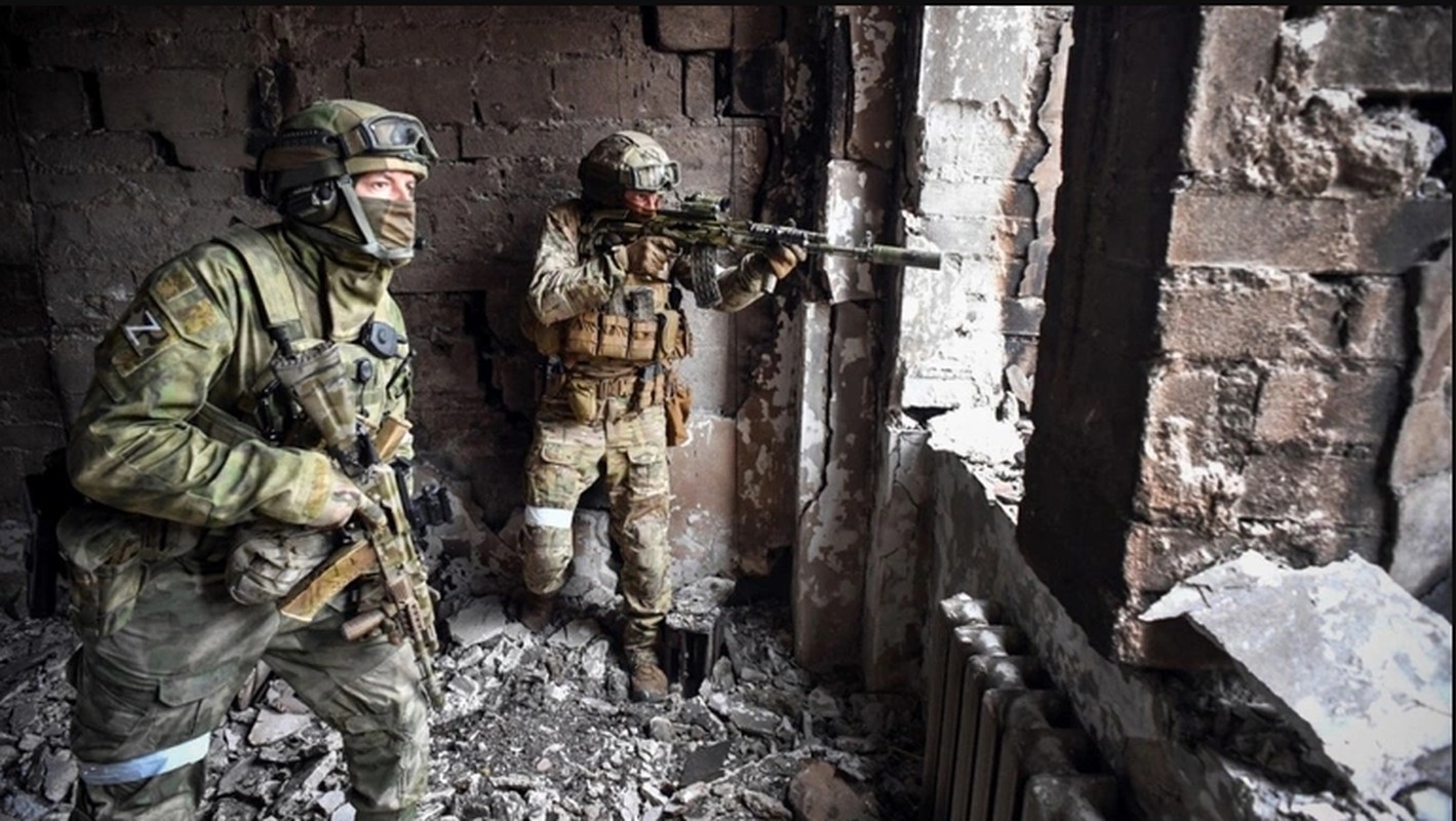 Hai gong kim cua Nga bao vay quan Ukraine trong tran chien tai Donbass-Hinh-8