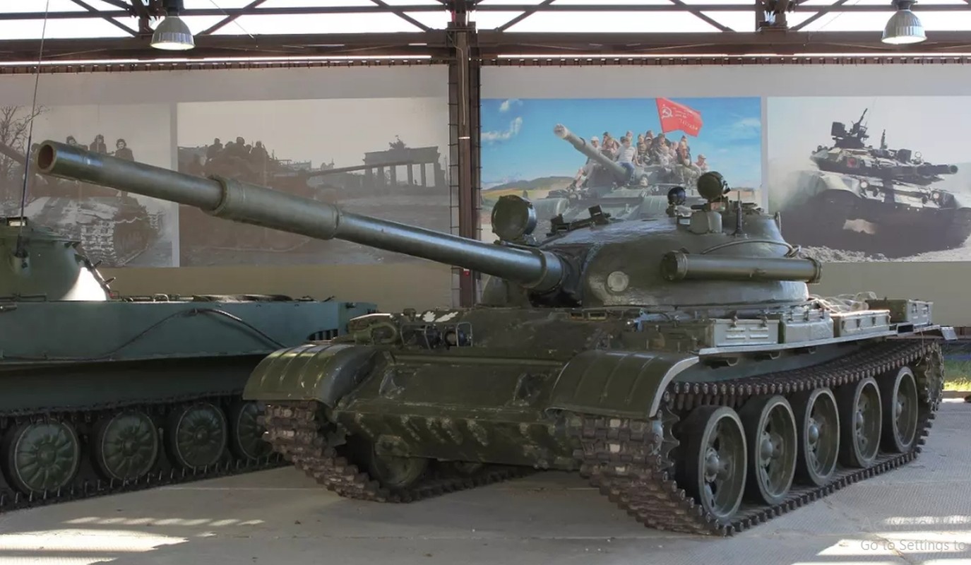 Moscow trang bi xe tang T-62M cho dan quan Ukraine than Nga?-Hinh-16