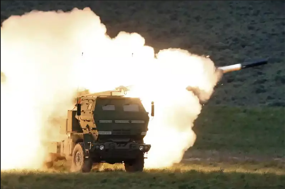 Nga tim ra bi mat cua ten lua HIMARS va nhan UAV cua Iran