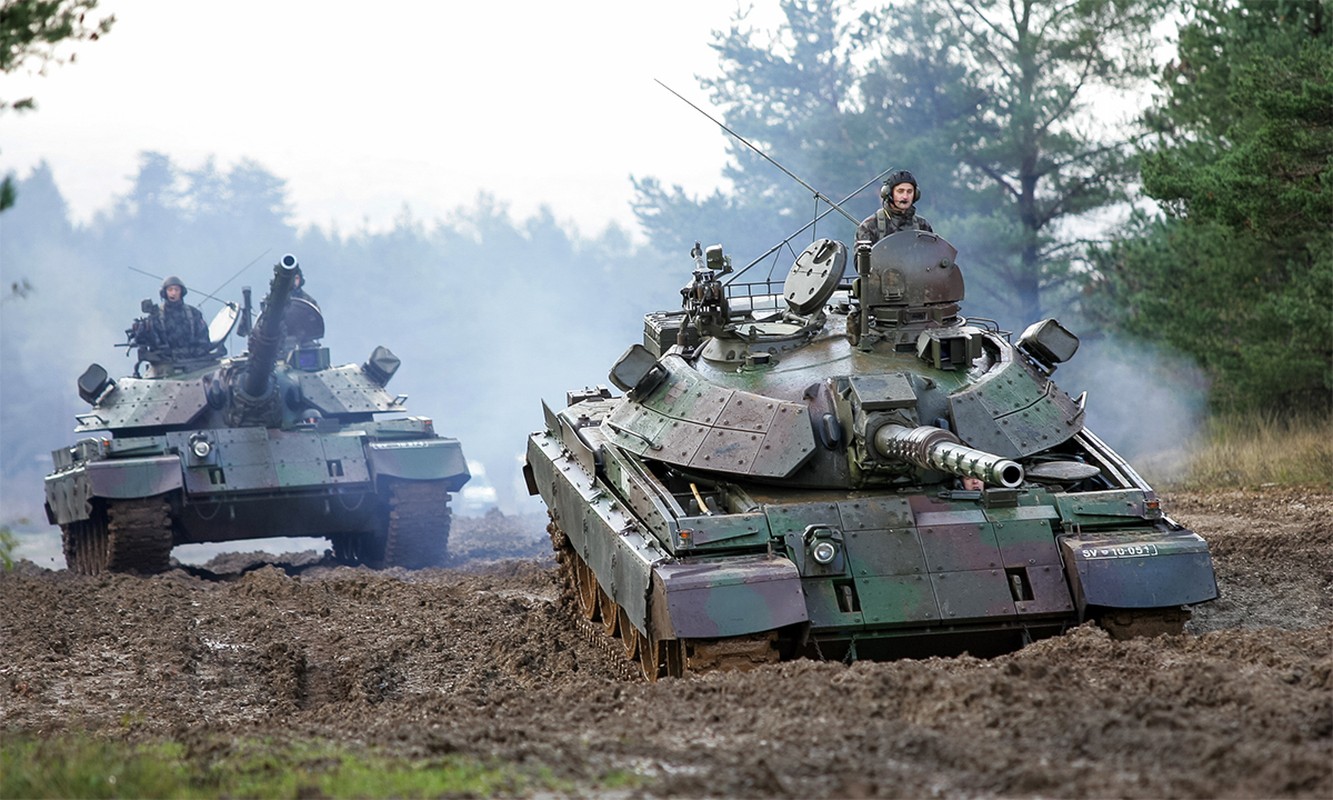 “Ong gia gan” T-54 tiep tuc co mat o chien truong Ukraine-Hinh-13