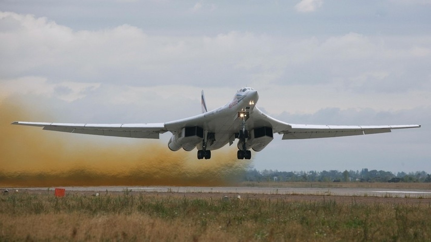 An Do mua may bay nem bom Tu-160, nuoc nao se la doi thu?-Hinh-9