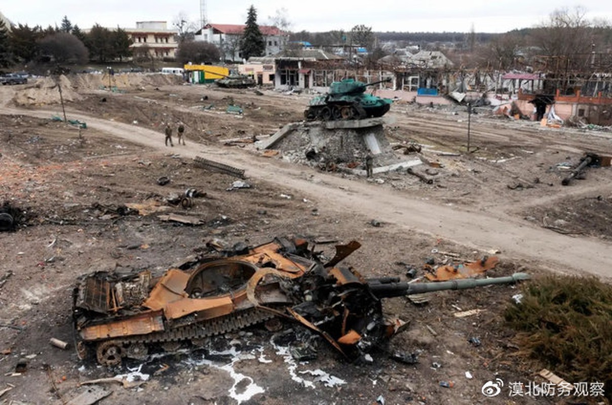 Kho du tru xe tang cua Nga la dieu khien Ukraine lo lang-Hinh-18