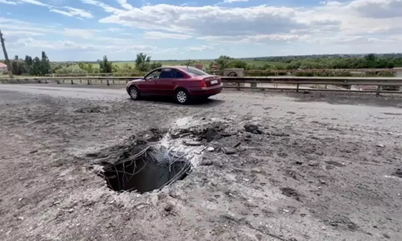 Dan vu khi hang nang Ukraine thu lua quan Nga tai Kherson-Hinh-14