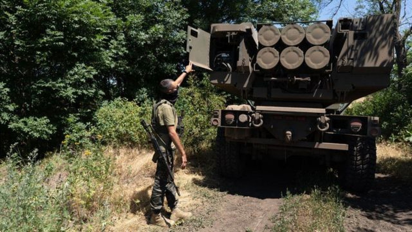 Dan vu khi hang nang Ukraine thu lua quan Nga tai Kherson-Hinh-5