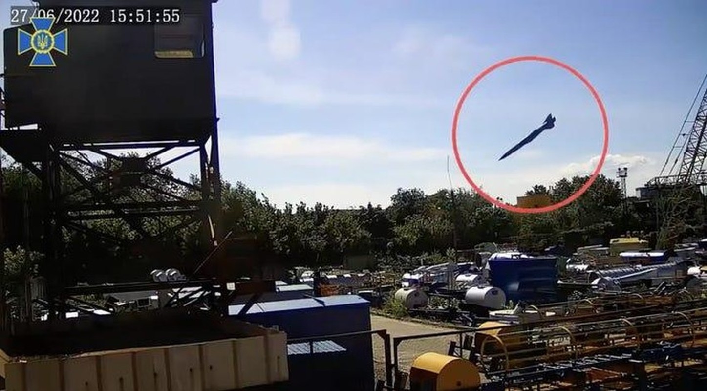 Ukraine phat hien ra bi mat gi sau khi mo UAV Nga-Hinh-2