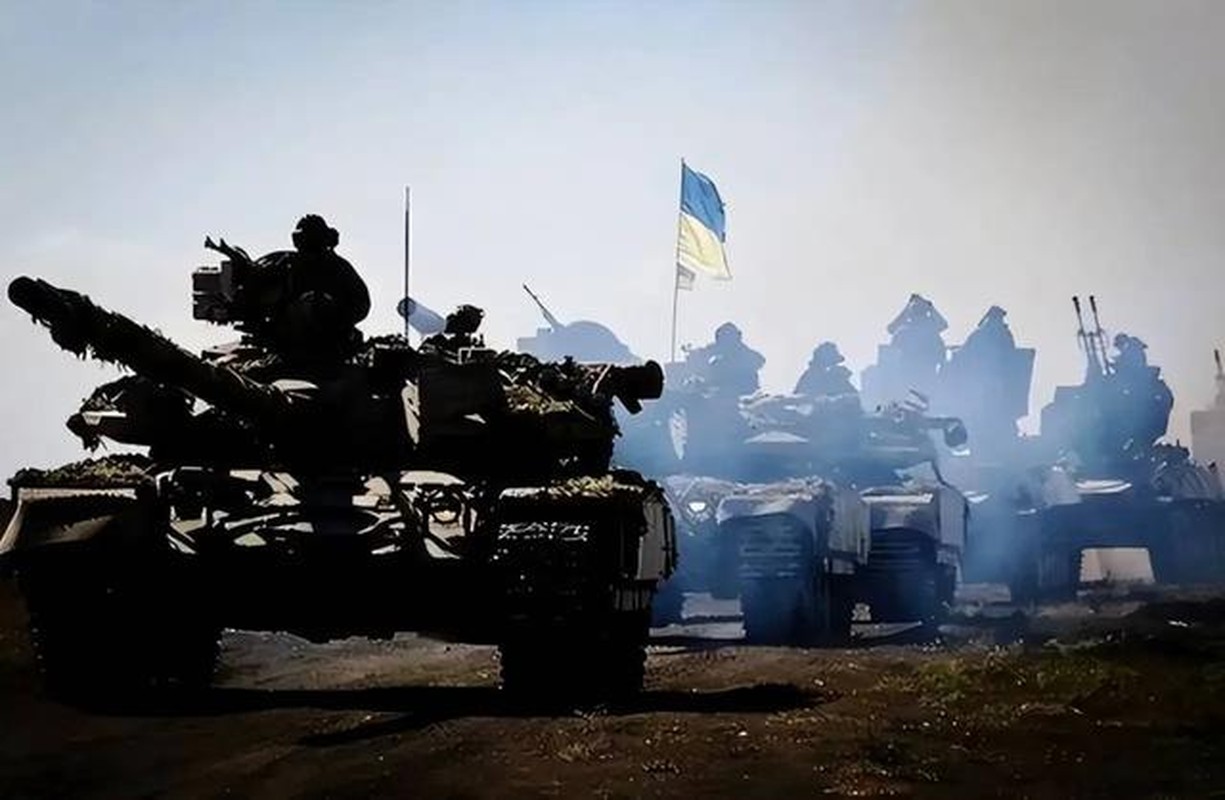 Quan Nga bat ngo tran ngap hoan toan khu vuc san bay Donetsk-Hinh-7