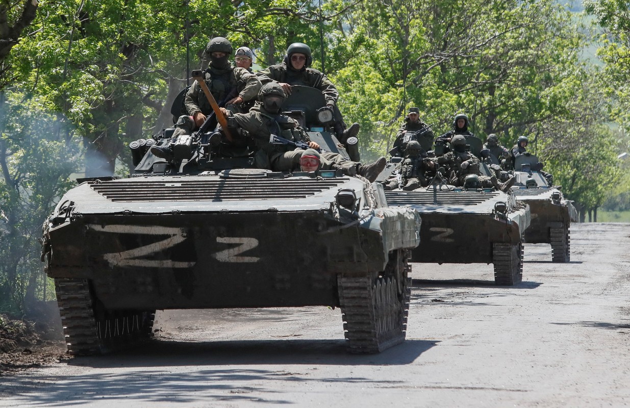 Quan Nga bat ngo tran ngap hoan toan khu vuc san bay Donetsk-Hinh-9