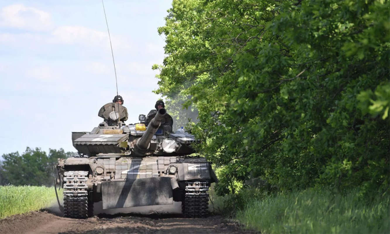 Linh xe tang Nga so sanh hieu suat cua T-72 va T-90M tai Ukraine-Hinh-14