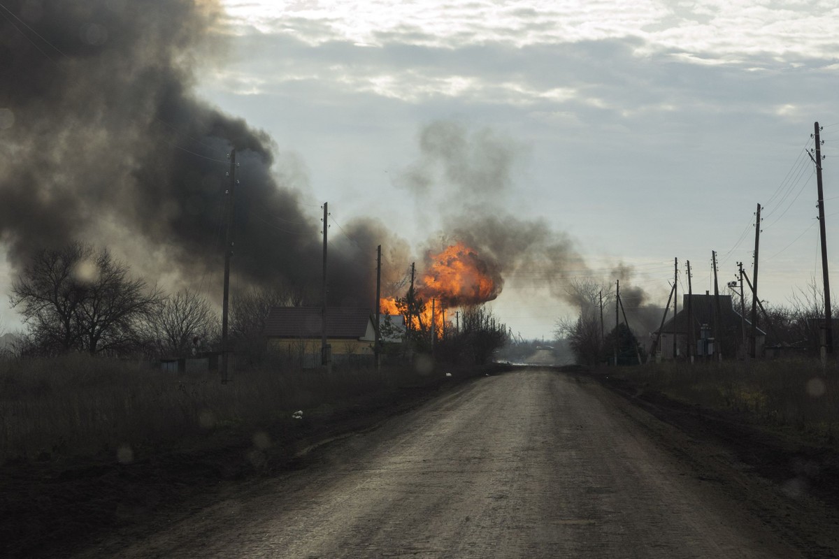 Loi dung 36 gio ngung ban, Ukraine triet thoai khoi Soledar-Hinh-4