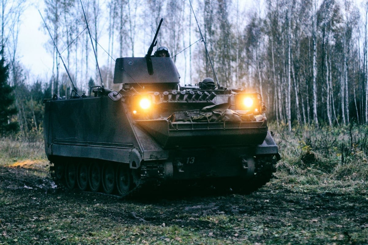 Xe boc thep M113 My khong chiu noi mua dong o Ukraine-Hinh-3