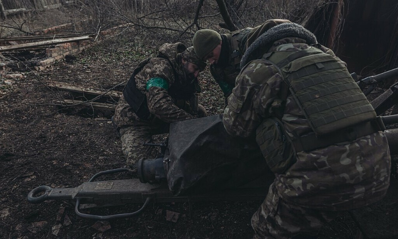 Nga su dung bom chum, binh linh Ukraine bat ngo bi tan cong-Hinh-6