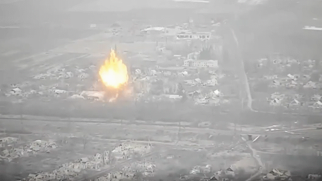 Ukraine dung bom JDAM-ER, Nga tung may bay danh chan quyet liet-Hinh-11