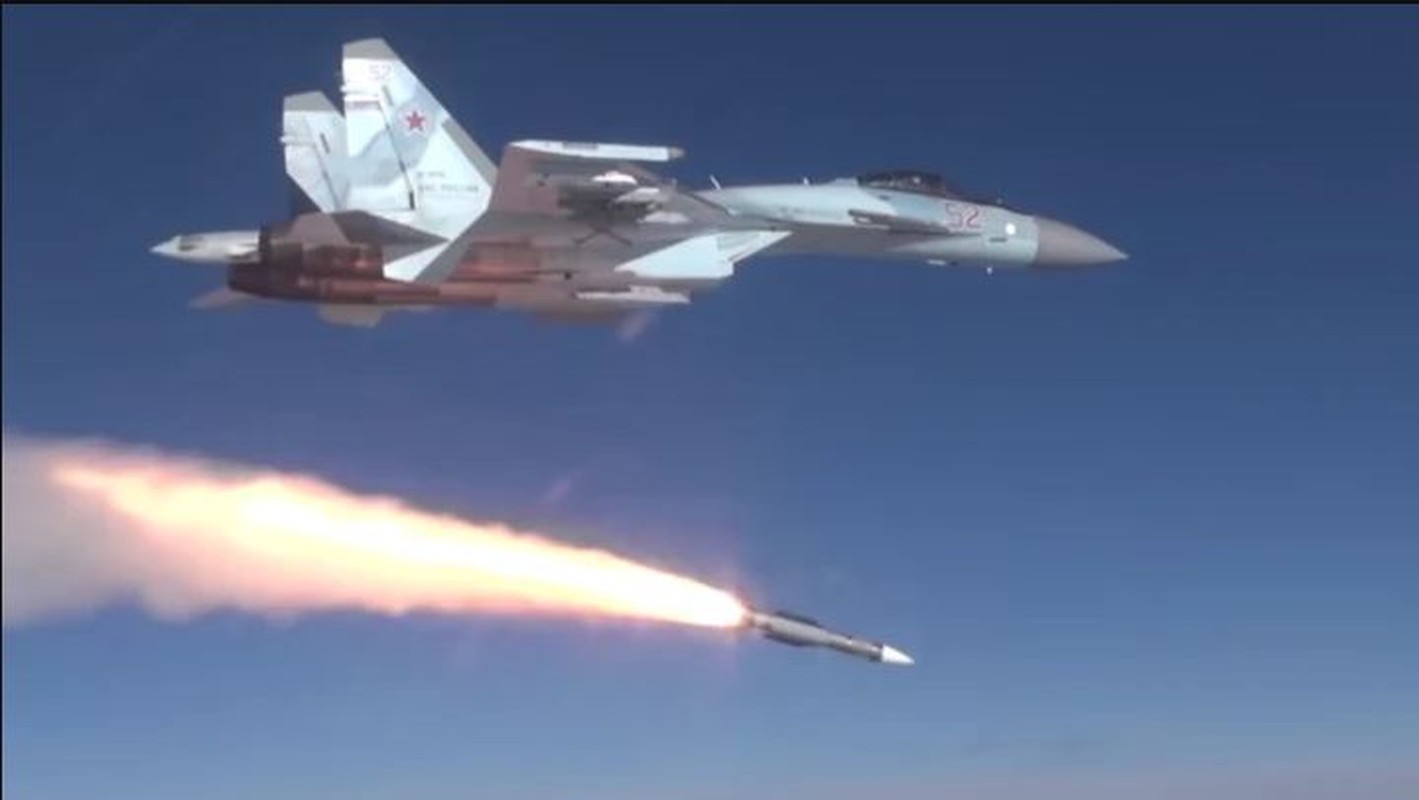 Ukraine dung bom JDAM-ER, Nga tung may bay danh chan quyet liet-Hinh-18