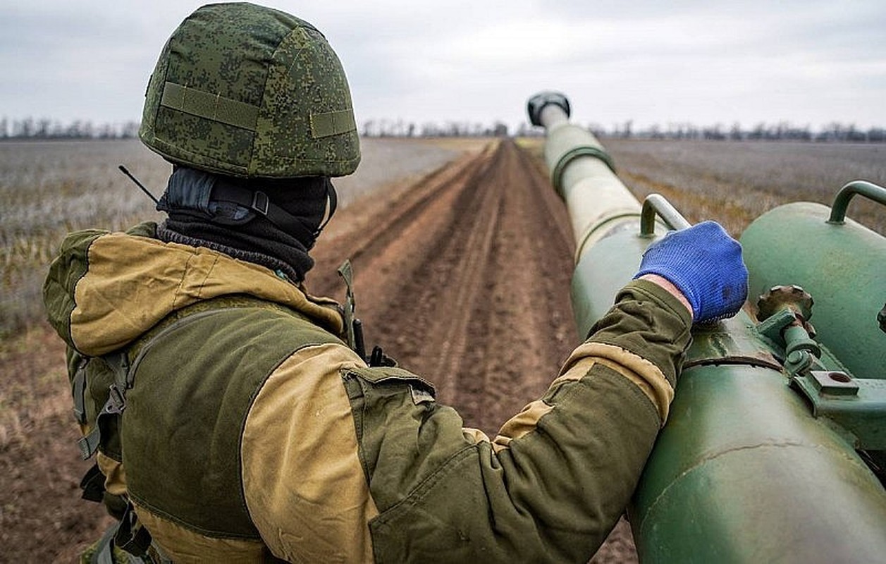 Ukraine bat dau phan cong tai Bakhmut; linh Wagner keu goi ho tro-Hinh-13