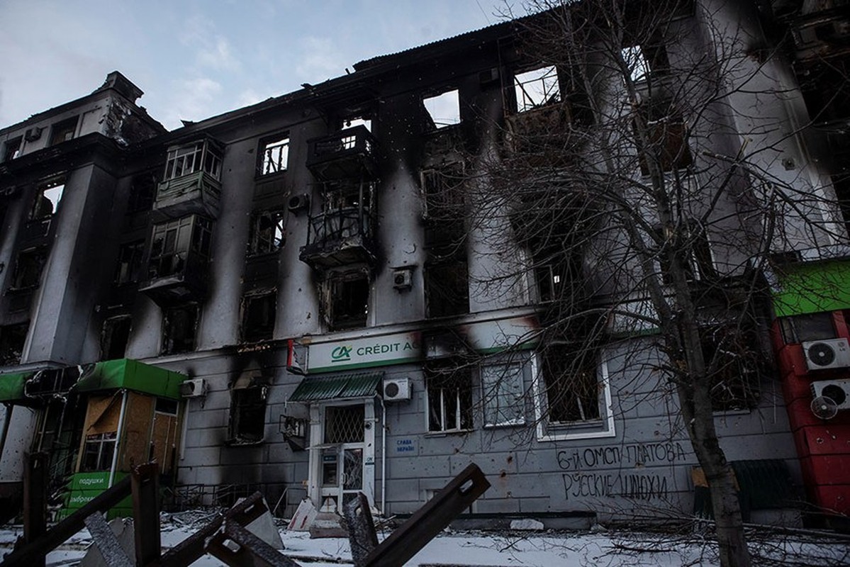 Quan Nga quyet bao vay Bakhmut, bien thanh Mariupol thu hai-Hinh-9