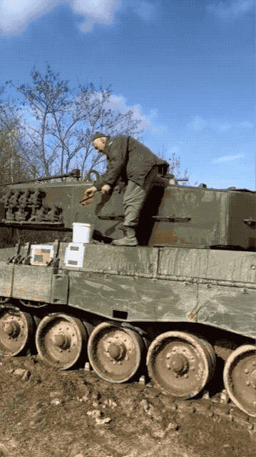 Sieu tang T-90M Proryv sap doi dau Leopard-2 tren chien truong Ukraine