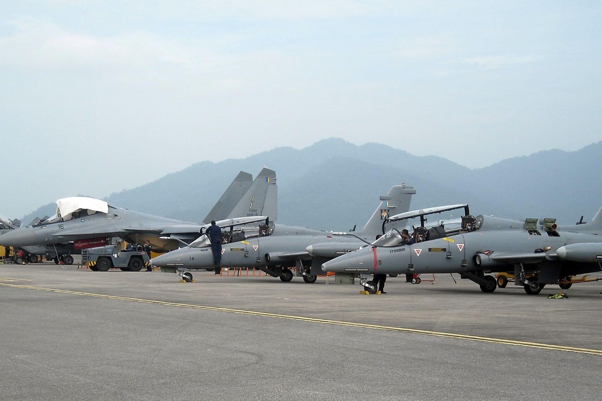 Malaysia mua 18 may bay chien dau FA-50 cua Han Quoc bang dau co-Hinh-5