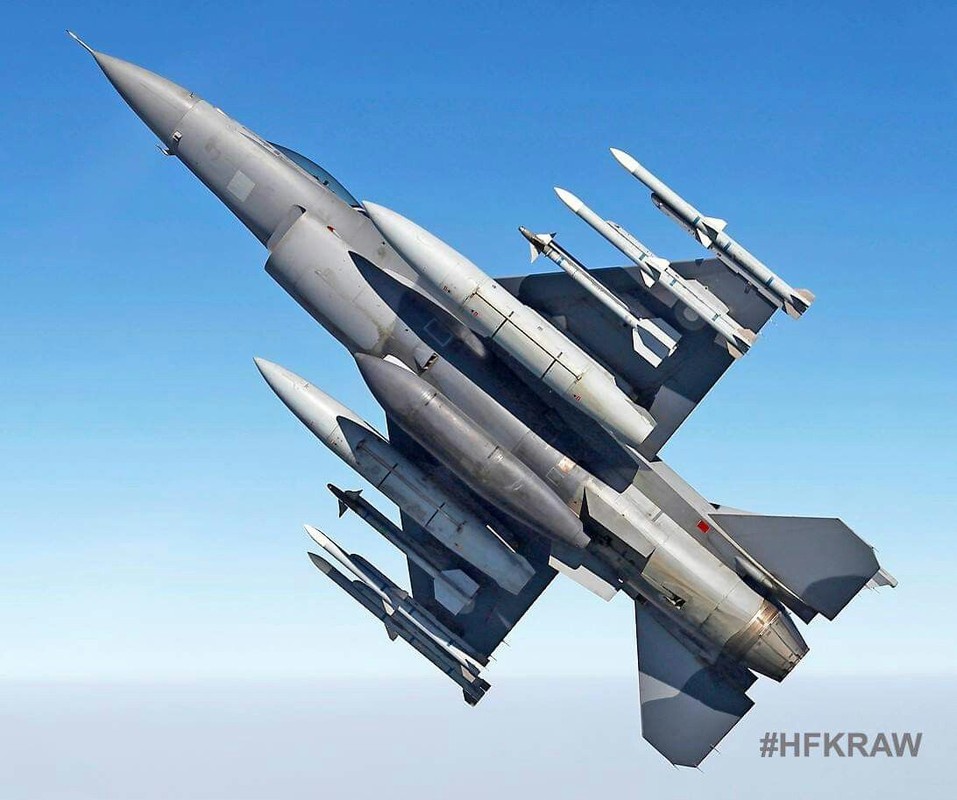 The kho cua tiem kich F-16 trong tay Ukraine-Hinh-12