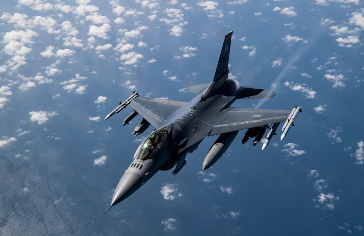 Chien tich “lay lung” cua F-16, tung cuu mang 52 linh dac nhiem Anh-Hinh-3