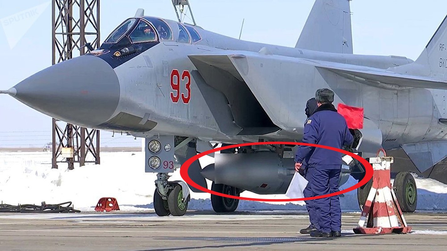 Cap bai trung “sat thu” MiG-31K va ten lua Kinzhal cua Nga-Hinh-10