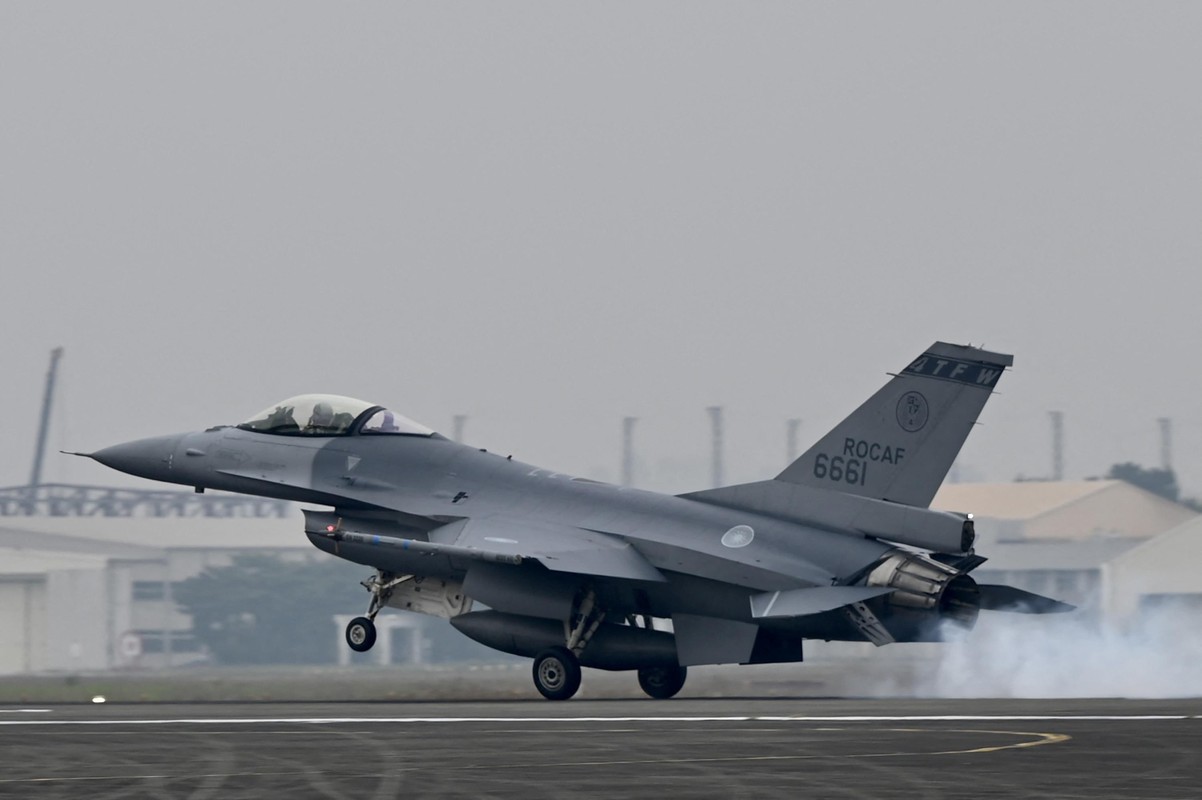 Tiem kich F-16 cho Ukraine: Chi phi van hanh cao khung khiep-Hinh-16