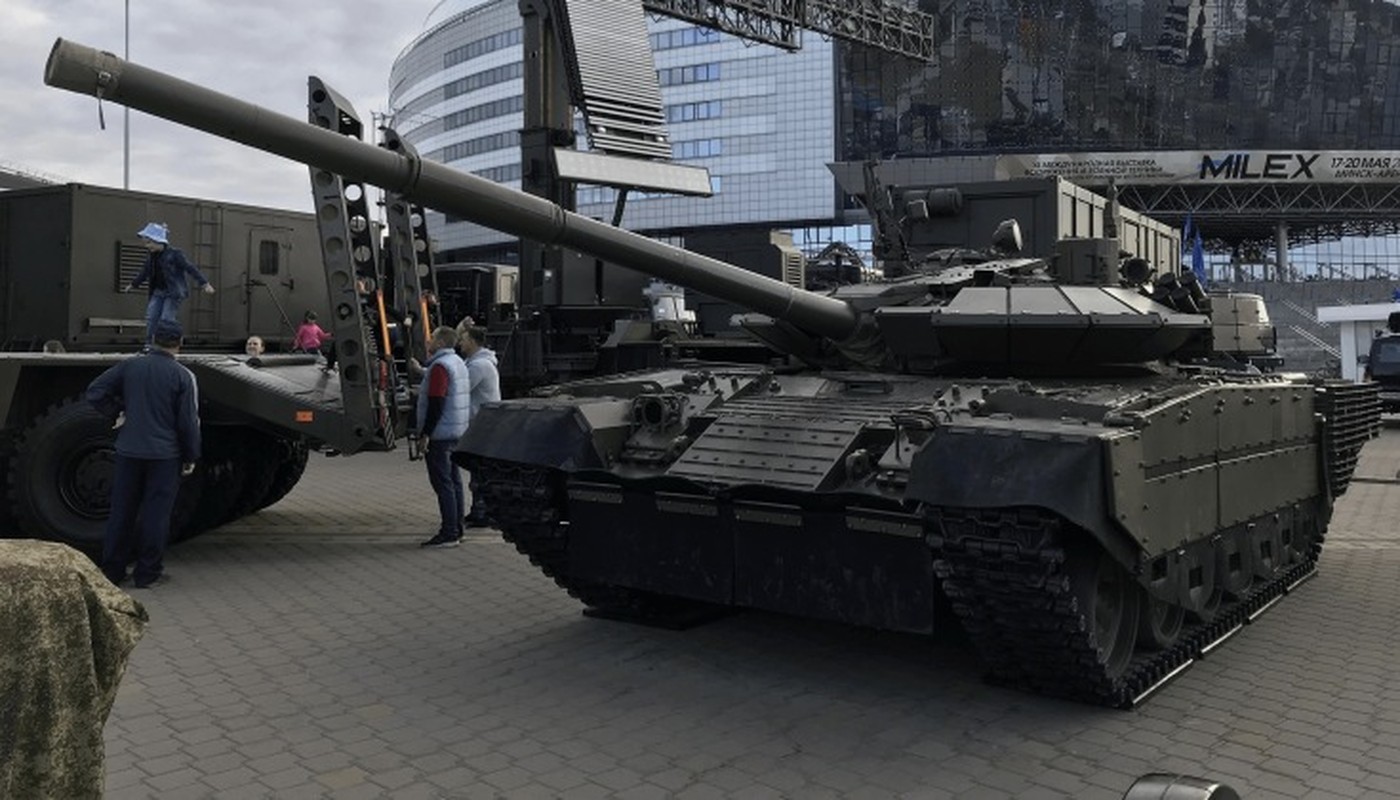 Belarus cong bo goi nang cap T-72, lieu co tot hon T-72B3M Nga?