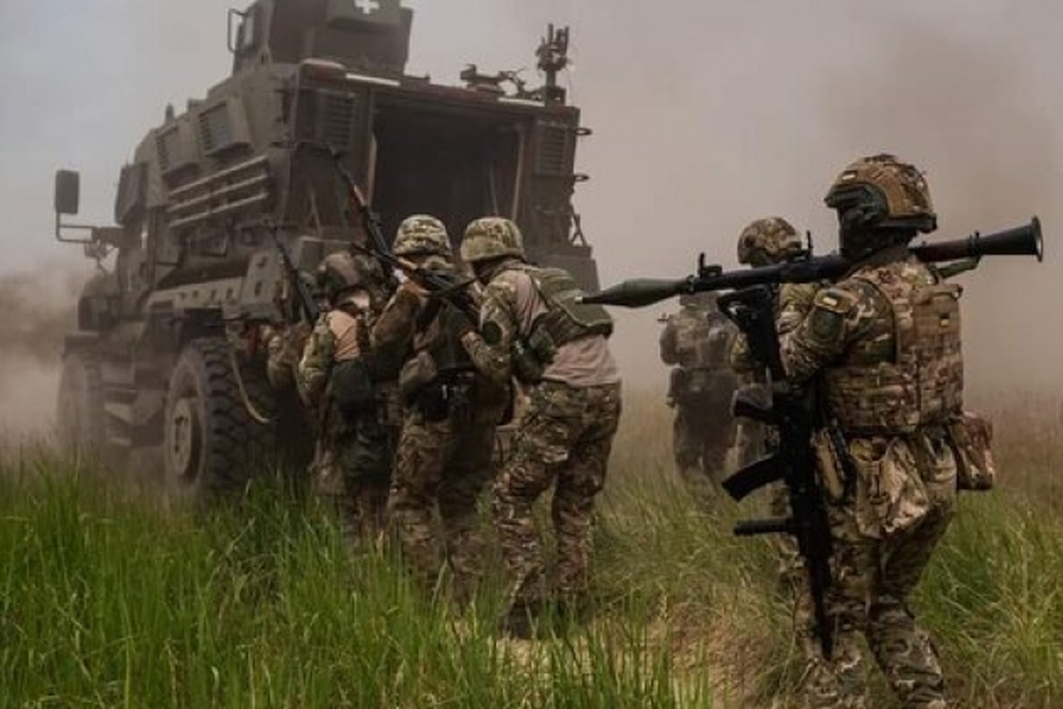 Tho cung cap dan cho Ukraine, Kiev bo chien thuat NATO-Hinh-21