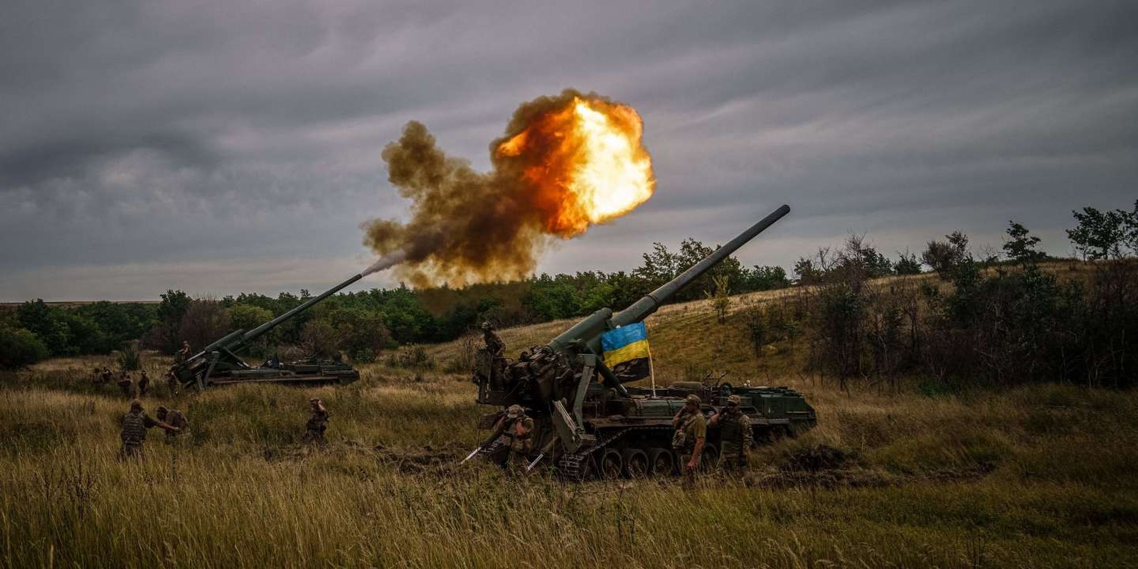 “Sieu phao” 203mm cua Ukraine no tung khi vua khai hoa-Hinh-16
