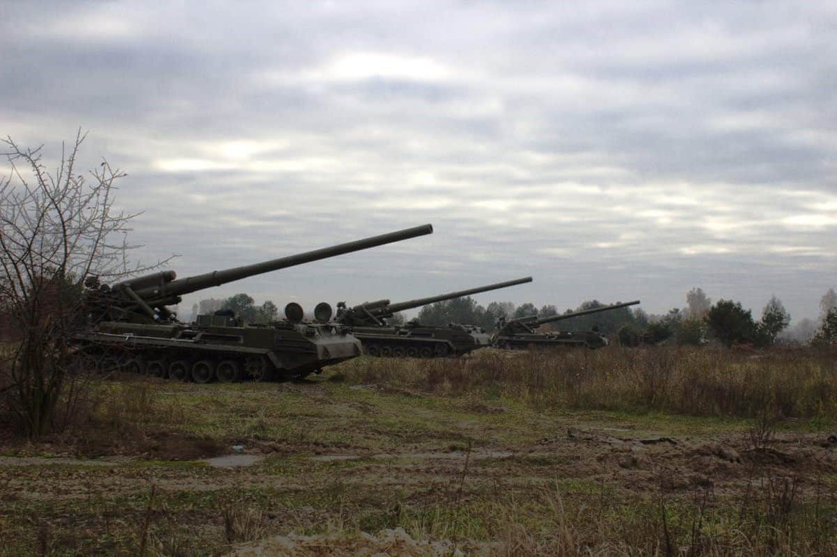 “Sieu phao” 203mm cua Ukraine no tung khi vua khai hoa-Hinh-17
